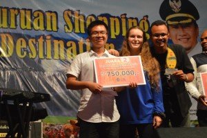 International student team of UAD consist of Liana Snitzar (Ukraine), Ali Abdulraoof Taha Al-Maktari (Yemen) and Feng Yangming (China) got silver medal in "Promosi Indonesia video competition" of 4th International Student Summit 2015